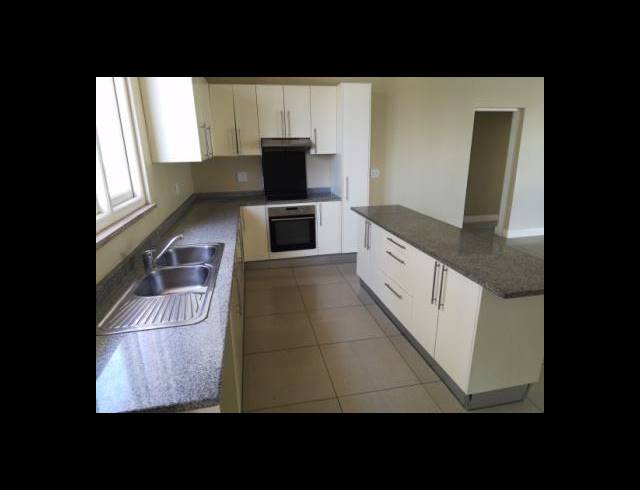 3 BEDROOM APARTMENT TO LET IN POINT WATERFRONT